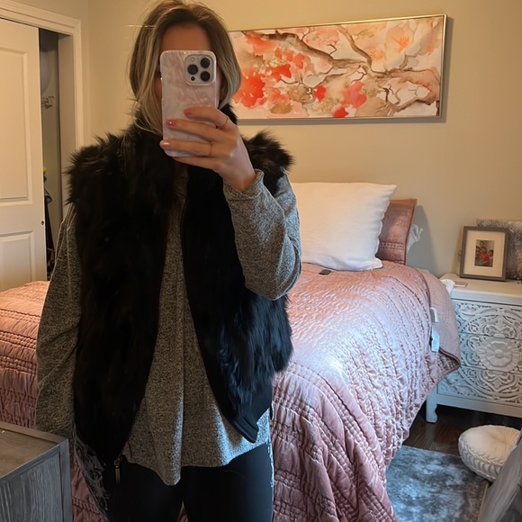 Real Fox Fur Vest from Bloomingdales (USED) - Picture 4 of 6